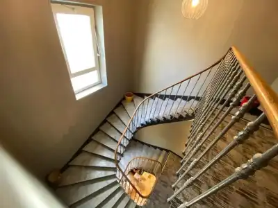 Majestic - 9