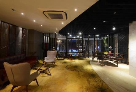 The Chi Novel Hostel - 12