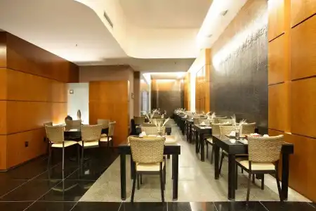 Ritz Leblon - 30