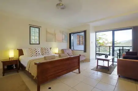 at Waterfront Whitsunday Retreat - 2