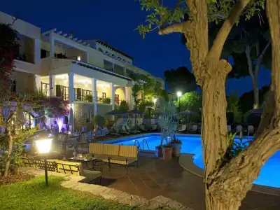 Bahía Aparthotel - 13