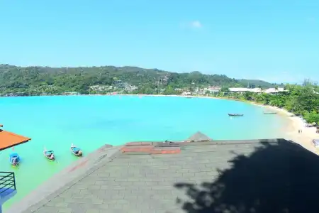 Phi Phi Beach Front Resort - 40