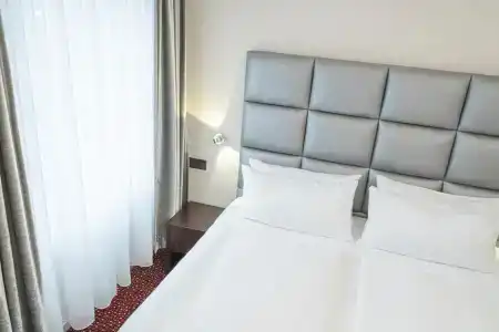 Königshof Dortmund - 5