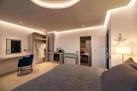 Daydream Luxury Suites - 74