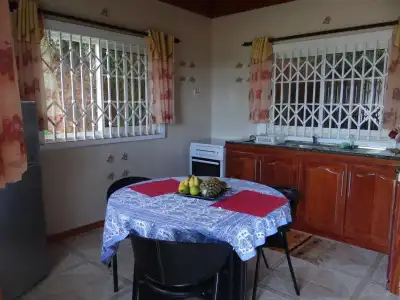 Au Cap Self Catering Guest House - 9