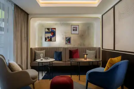 Neues Schloss Privat Zurich, Autograph Collection - 27