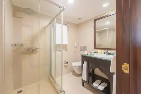 Crowne Plaza Antalya - 78