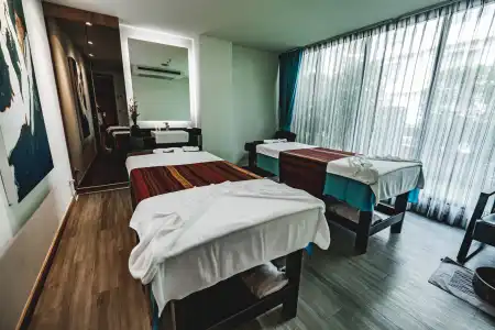 Cross Vibe Bangkok Sukhumvit - 20