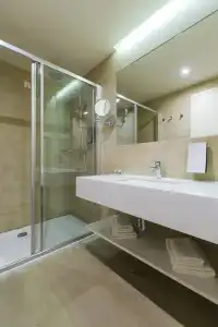 Romana Beach Apartments - 84