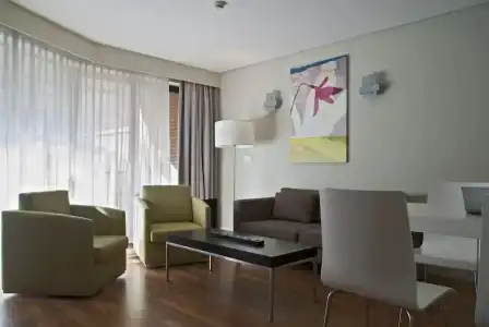 B-ApartMontgomery - 25