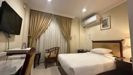 Al Muntazah Plaza - 5