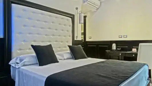 Vaticano Royal Suite - 100