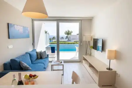 Romana Beach Apartments - 35