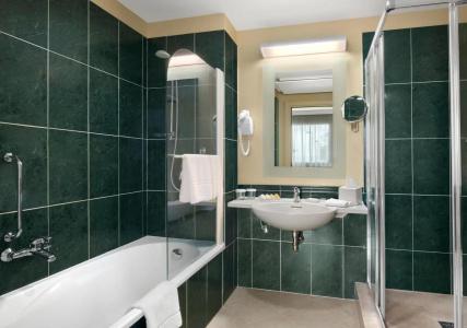 Hilton Garden Inn Rome Airport - 13