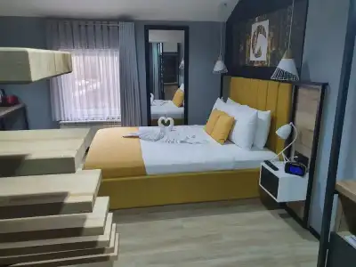 Dream House & Spa - 4