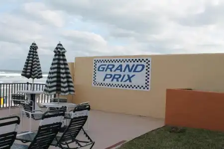 Grand Prix Motel on the Beach - 19