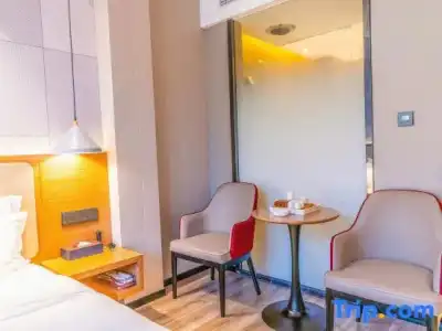 Tropic Towers Apartments - 32