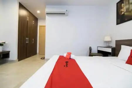 RedDoorz Premium near Hang Xanh - 21