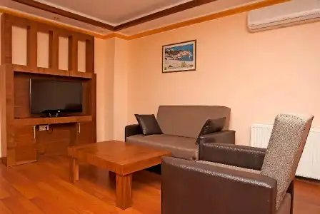 Dinara - 31