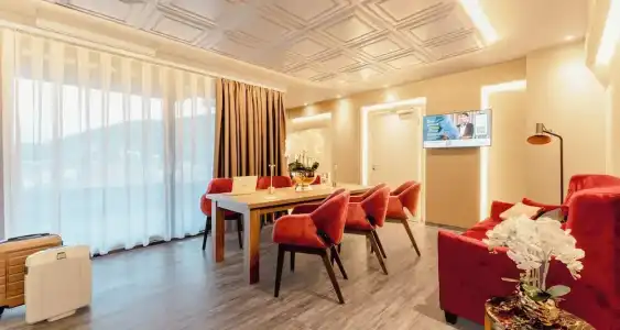 PLAZA Premium - 159