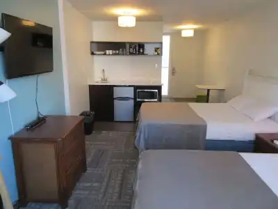 Waikiki Central - 5