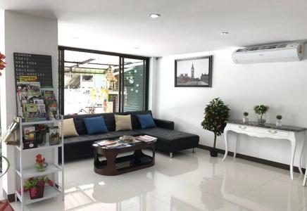 Rinn Boutique House - 1