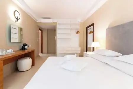 The Residence Aparthotel - 50