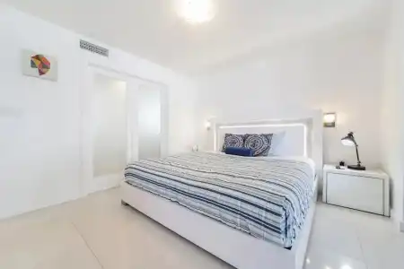 Strand Ocean Drive Suites - 81