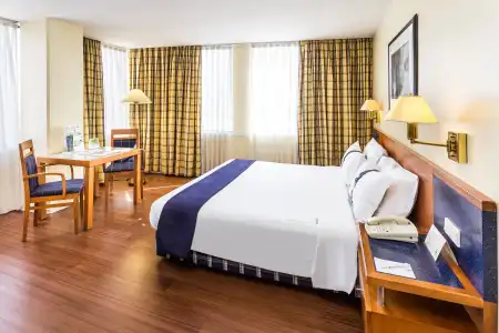 Holiday Inn Lisbon by IHG - 6