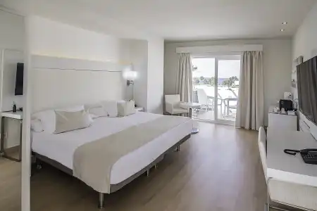Aequora Lanzarote Suites - 43