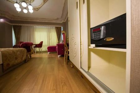 Empire Suite - 39