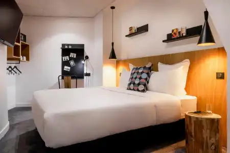9Bastille-Lyon - 46