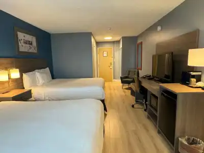 Anchor Inn And Suites - 10