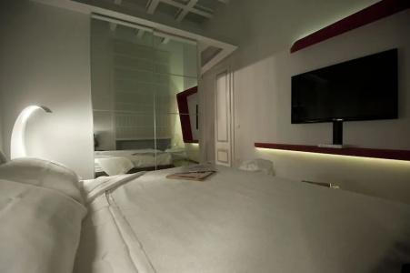 Luxury on the River - 27