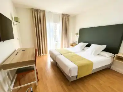 Fay Victoria Beach - 61