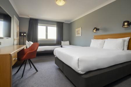 Holiday Inn Edinburgh Zoo by IHG - 33