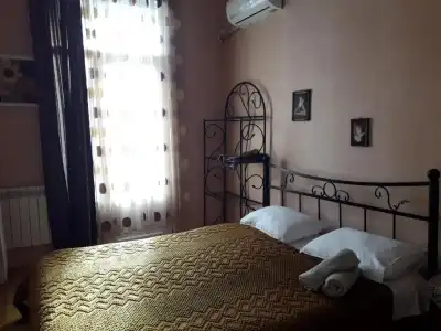 Nana's Guesthouse - 4