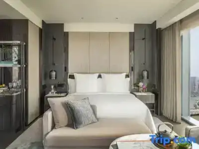 Four Seasons At Centre - 8