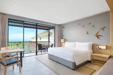 Le Meridien Khao Lak Resort & Spa - 8