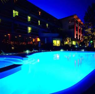 Continental Wellness & Spa - 14