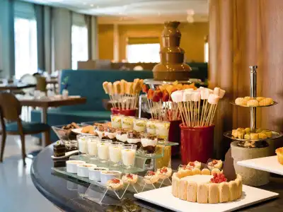 Avani Deira Dubai - 10