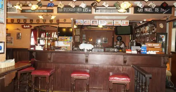 Queen Victoria Inn. - 13