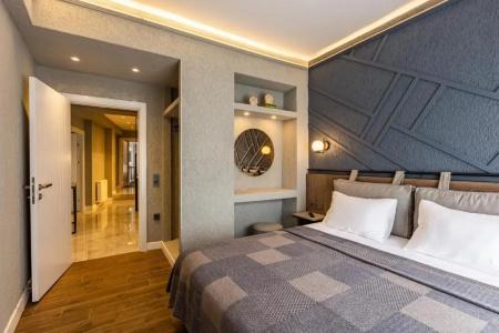 Seraglio & Suites - 121