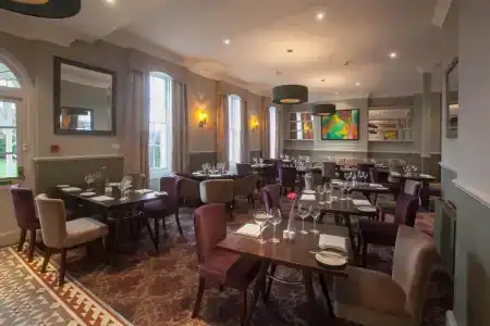 London Chigwell Prince Regent, BW Signature Collection - 43