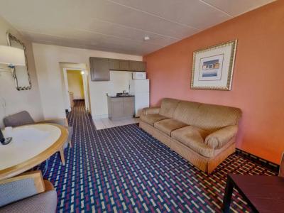 Seashire Inn & Suites - 49