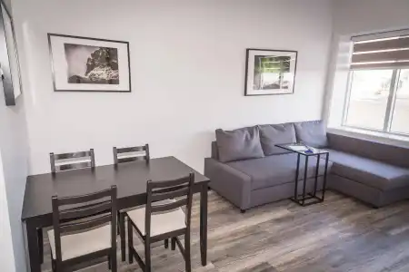 Bakki Apartments & Hostel - 3