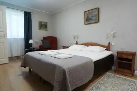 Saka Manor - 44