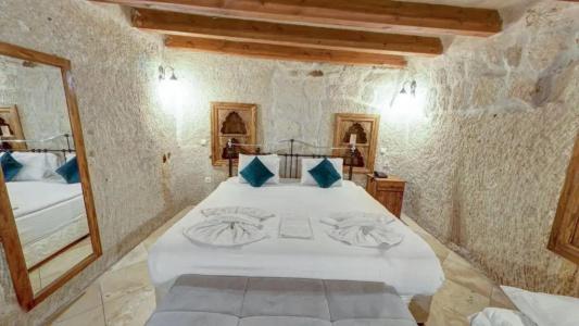 Elegance Cave Suites - 28