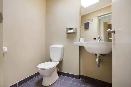 Comfort Inn On Raglan - 88