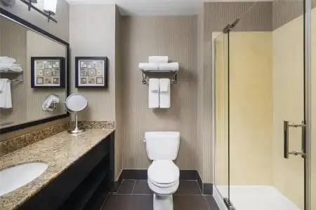 Best Western Premier Freeport Inn Calgary Airport - 43